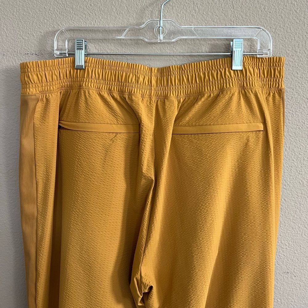 Athleta Textured Brooklyn Joggers in Tuscan Gold - Picture 8 of 14
